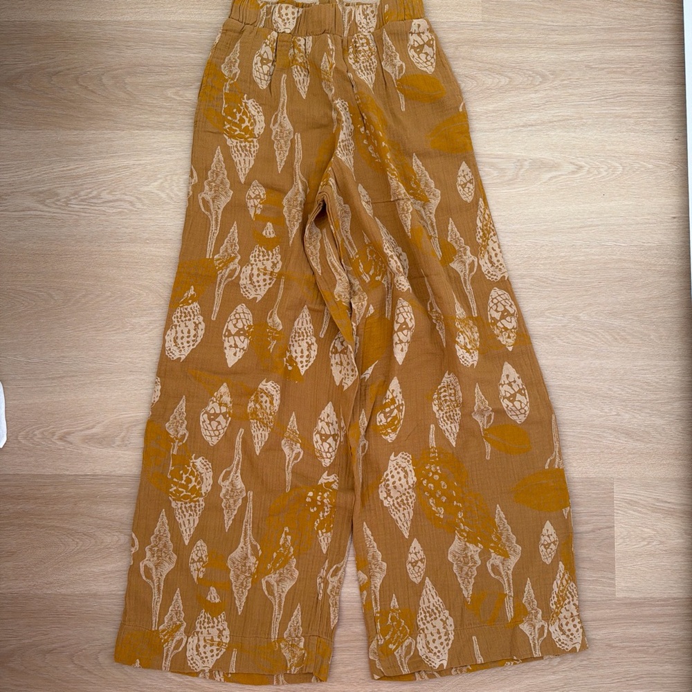 Women's Wide Leg Printed Pants in Mustard Shell Motif